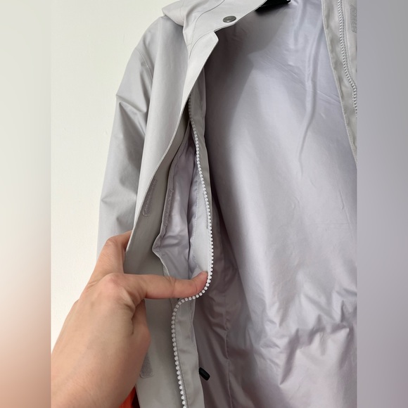 **sold elsewhere** Marmot Wend Goretex long jacket, grey and peach, size medium - Picture 7 of 17